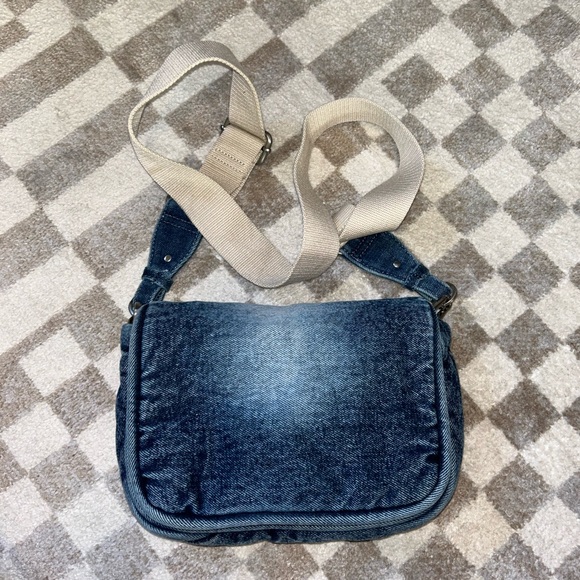 Zara Jean Crossbody Bag - Picture 3 of 5